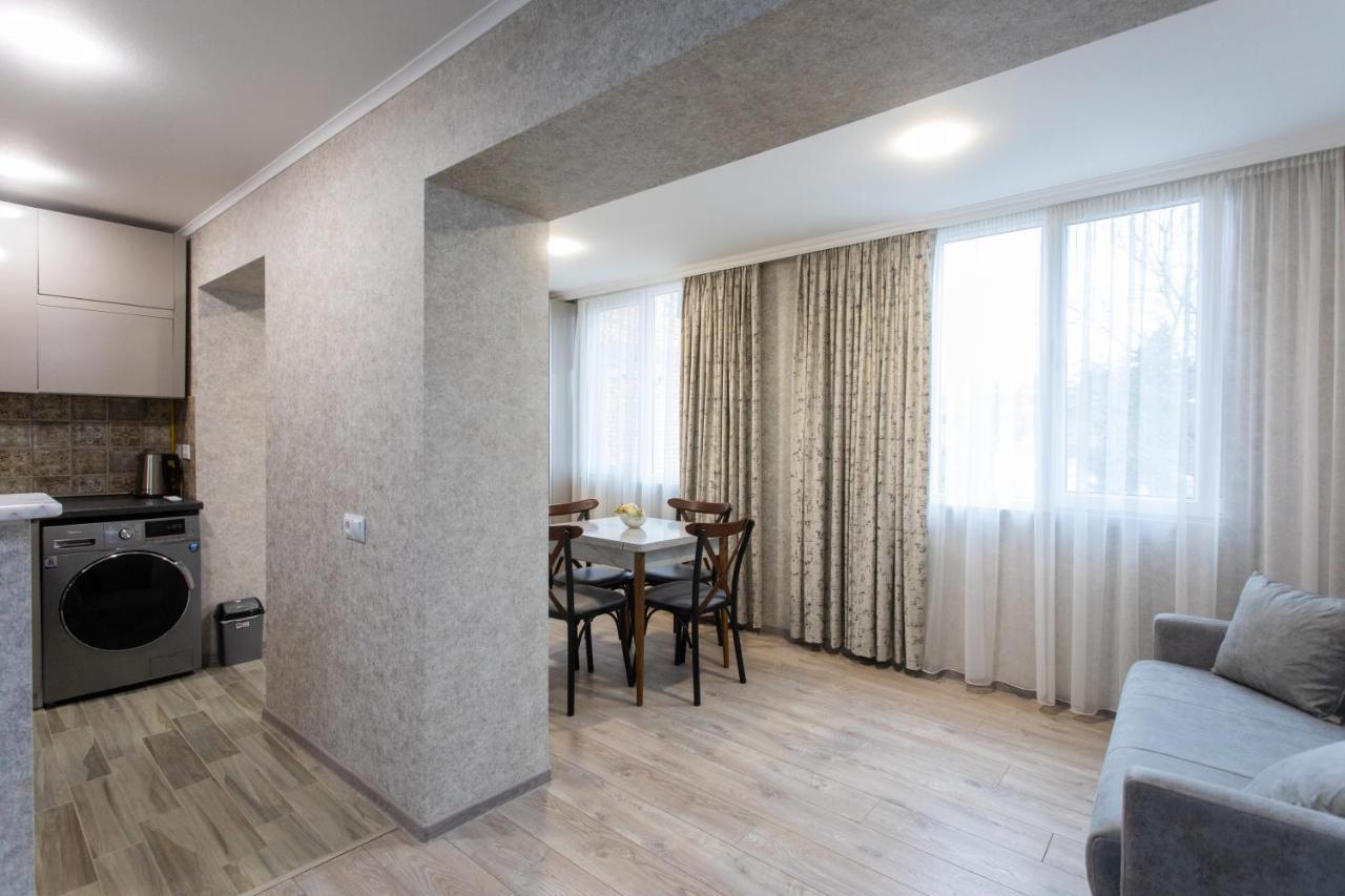 קוטאיסי Ninia'S Apartment מראה חיצוני תמונה