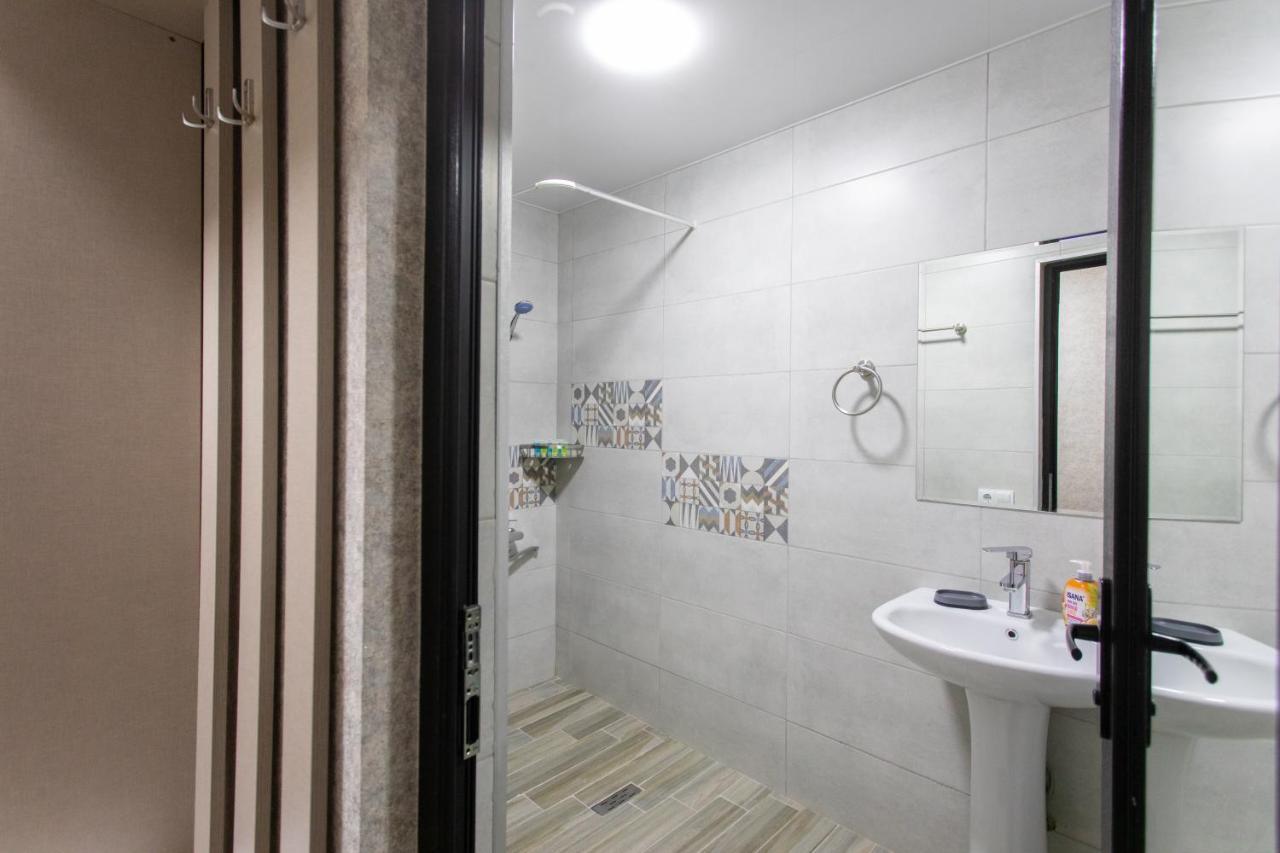 קוטאיסי Ninia'S Apartment מראה חיצוני תמונה