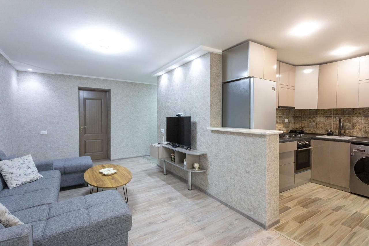 קוטאיסי Ninia'S Apartment מראה חיצוני תמונה