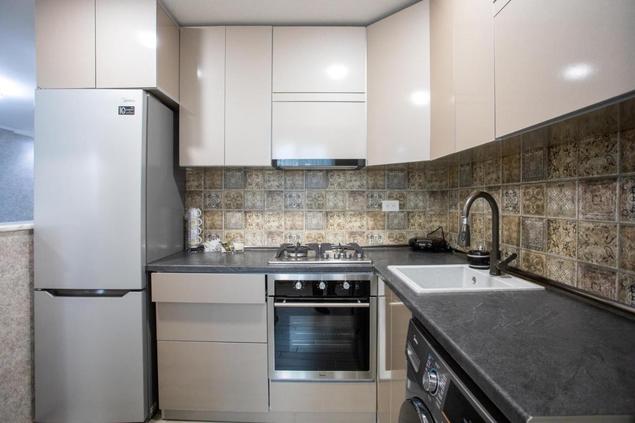 קוטאיסי Ninia'S Apartment מראה חיצוני תמונה