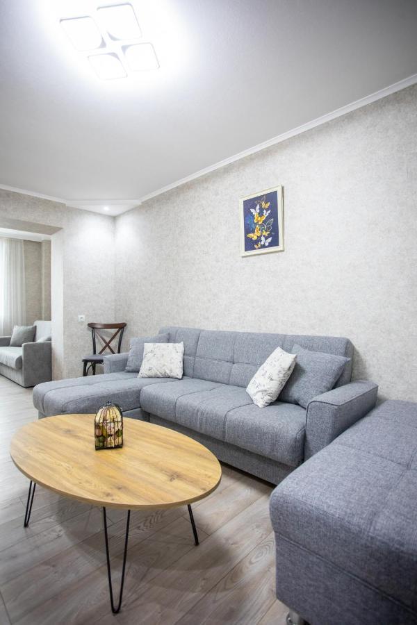 קוטאיסי Ninia'S Apartment מראה חיצוני תמונה